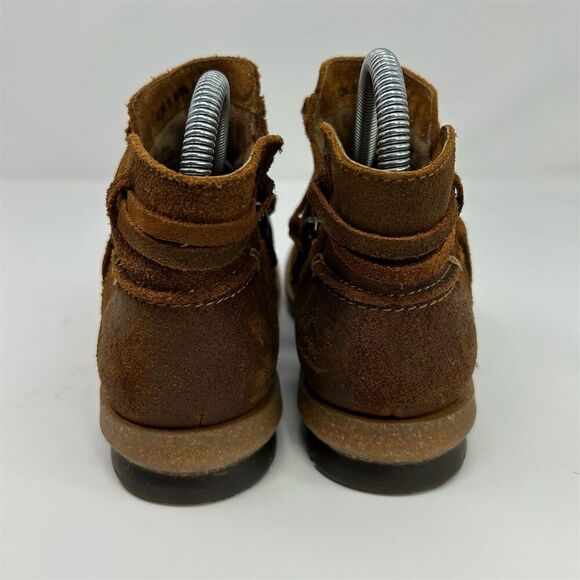 Born Women's Brown Leather Scrappy Flat Ankle Booties Size 6 Distressed Zip - Picture 9 of 15